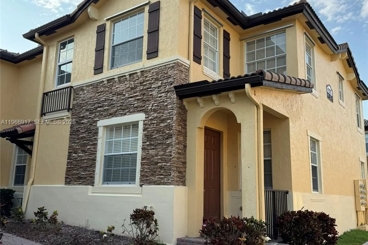 9257 SW 227th St #11, Cutler Bay: photo 1 of 24