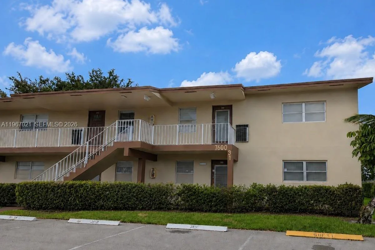 7600 NW 5th Pl #108, Margate: photo 1 of 15