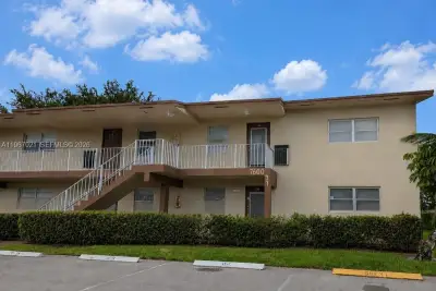 7600 NW 5th Pl #108, Margate: photo 1 of 15