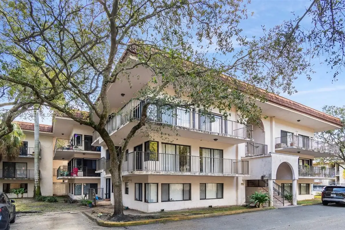4705 SW 62nd Ave #204, Davie: photo 1 of 25
