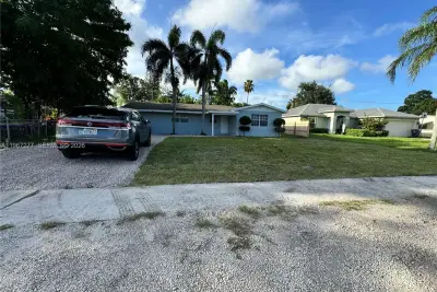 4381 Purdy Ln, West Palm Beach: photo 1 of 48
