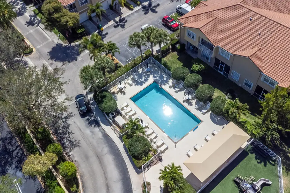 110 Lighthouse Cir #H, Tequesta: photo 1 of 40