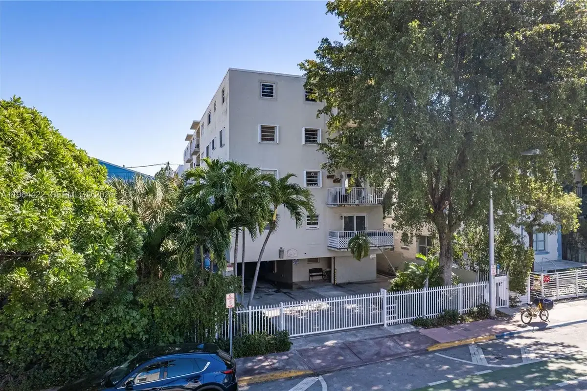 1615 Meridian Ave #202, Miami Beach: photo 1 of 17