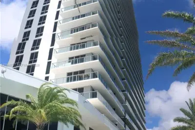 16385 Biscayne Blvd #507, North Miami Beach: photo 1 of 29