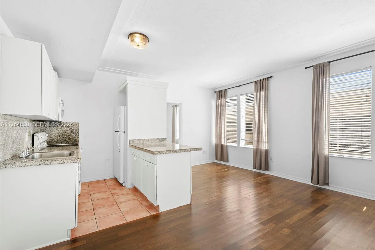 1027 Pennsylvania Ave #206, Miami Beach: photo 1 of 51