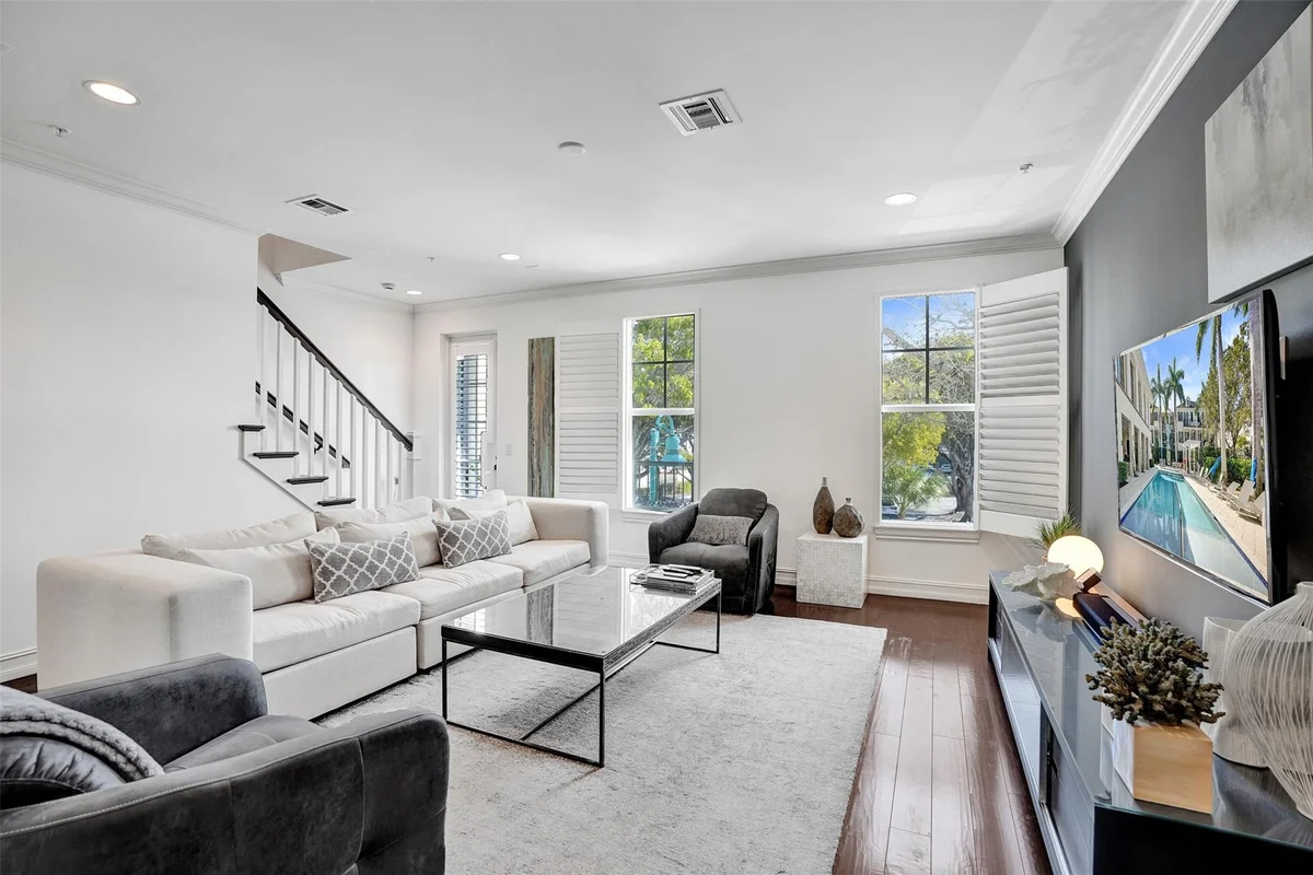381 E Cannery Row Cir, Delray Beach: photo 1 of 52