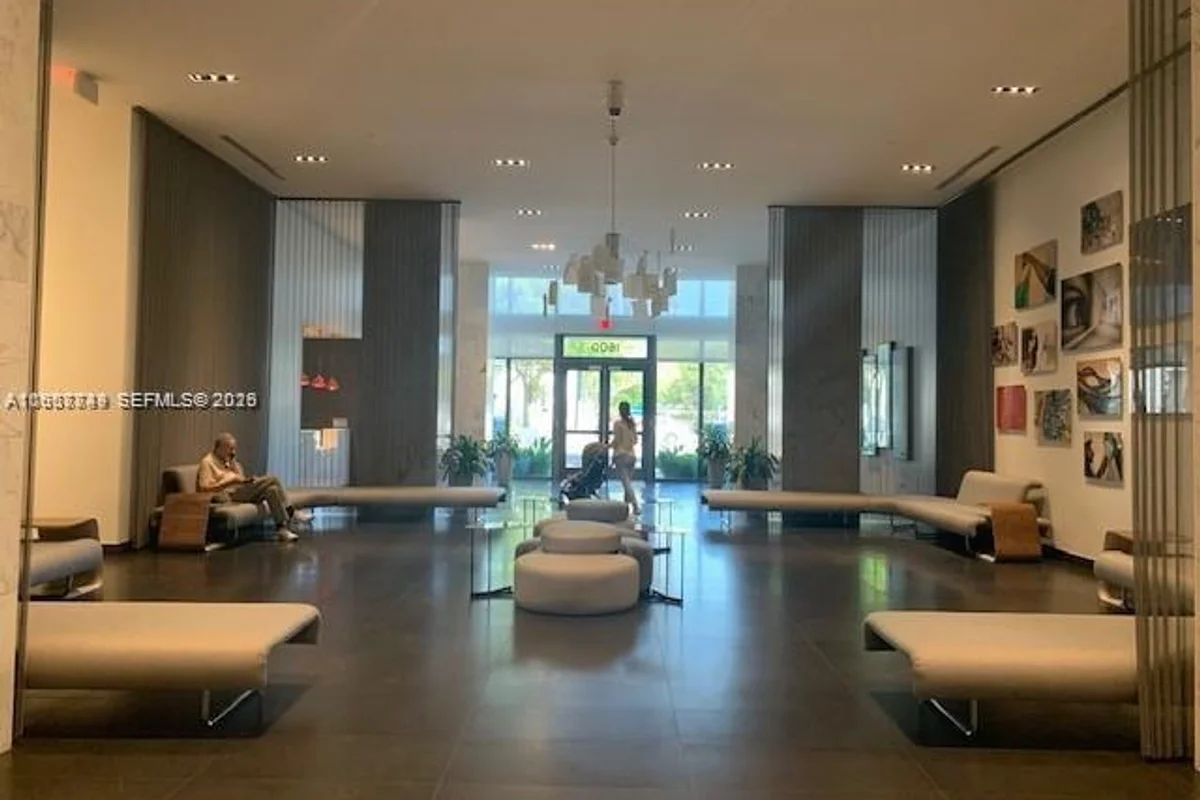 1600 NE 1st Ave #3319, Miami: photo 1 of 33
