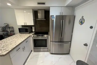 3505 S Ocean Dr #1510, Hollywood: photo 1 of 24
