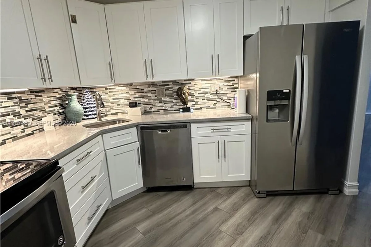 2750 NE 183rd St #PH07, Aventura: photo 1 of 12