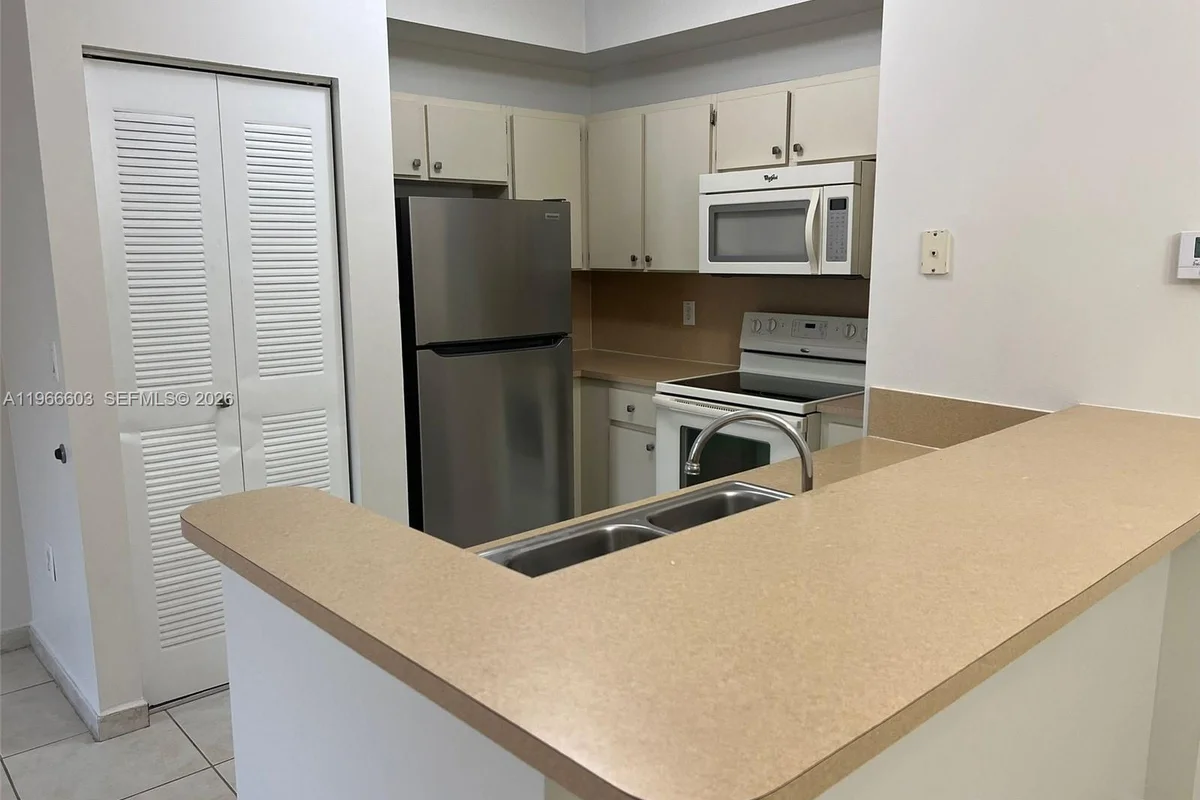 7220 NW 114th Ave #307, Doral: photo 1 of 26