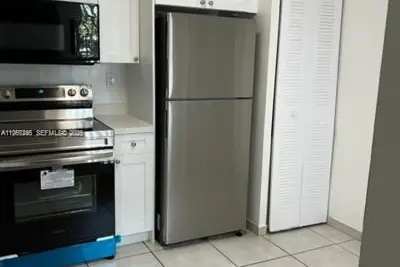 14020 SW 90th Ter, Miami: photo 1 of 13
