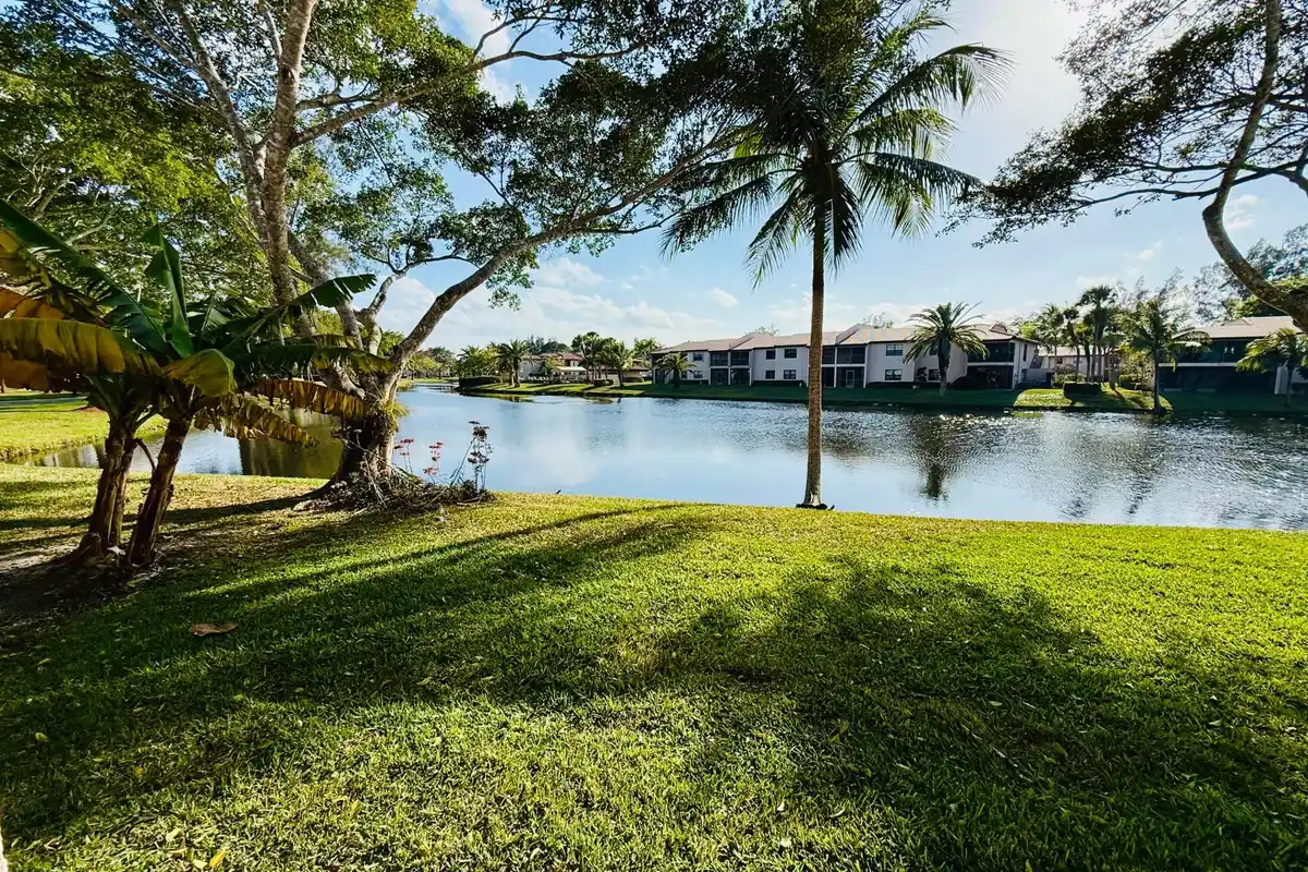 9261 Vista Del Lago #E, Boca Raton: photo 1 of 51