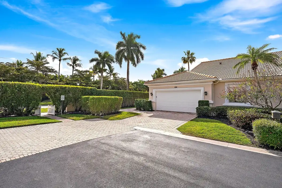 8110 Sandpiper Way, West Palm Beach: photo 1 of 68