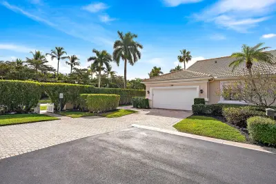 8110 Sandpiper Way, West Palm Beach: photo 1 of 68