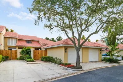 127 Old Meadow Way, Palm Beach Gardens: photo 1 of 29