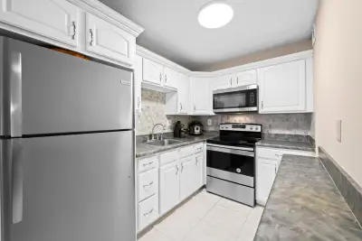 5180 E Sabal Palm Blvd #239, Tamarac: photo 1 of 35