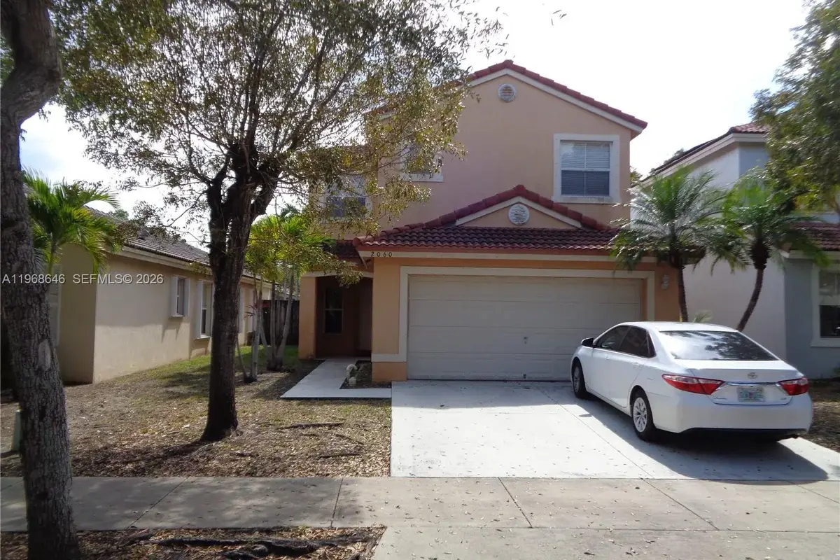 2060 SE 14th St, Homestead: photo 1 of 21