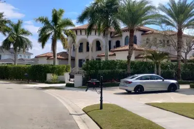 7130 Lemon Grass Dr, Parkland: photo 1 of 47