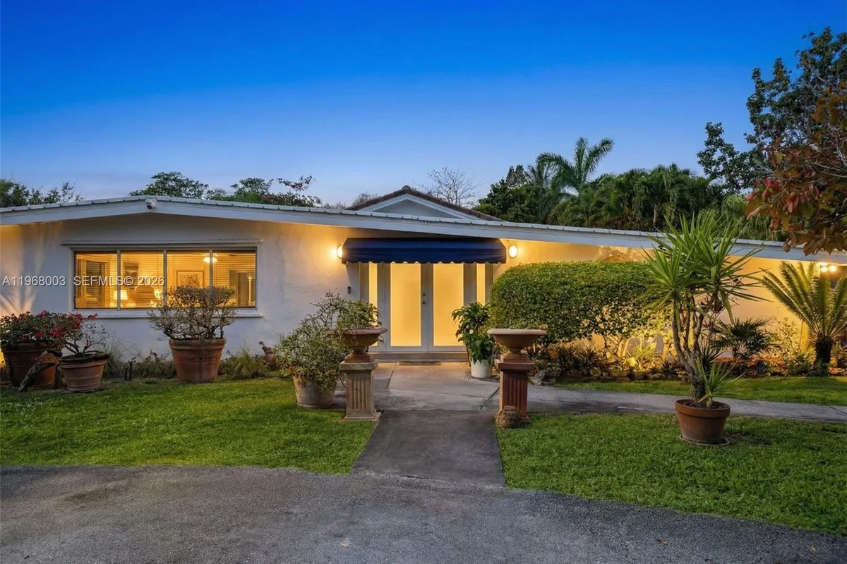 11220 SW 67th Ave, Pinecrest: photo 1 of 42