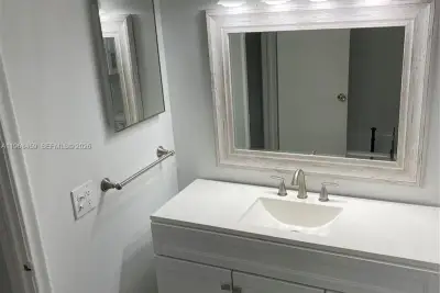 2251 NW 48th Ter #215, Lauderhill: photo 1 of 9