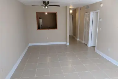 1250 NE 125th St #312-C, North Miami: photo 1 of 35