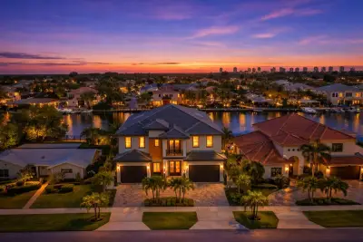 736 Lagoon Dr, North Palm Beach: photo 1 of 101
