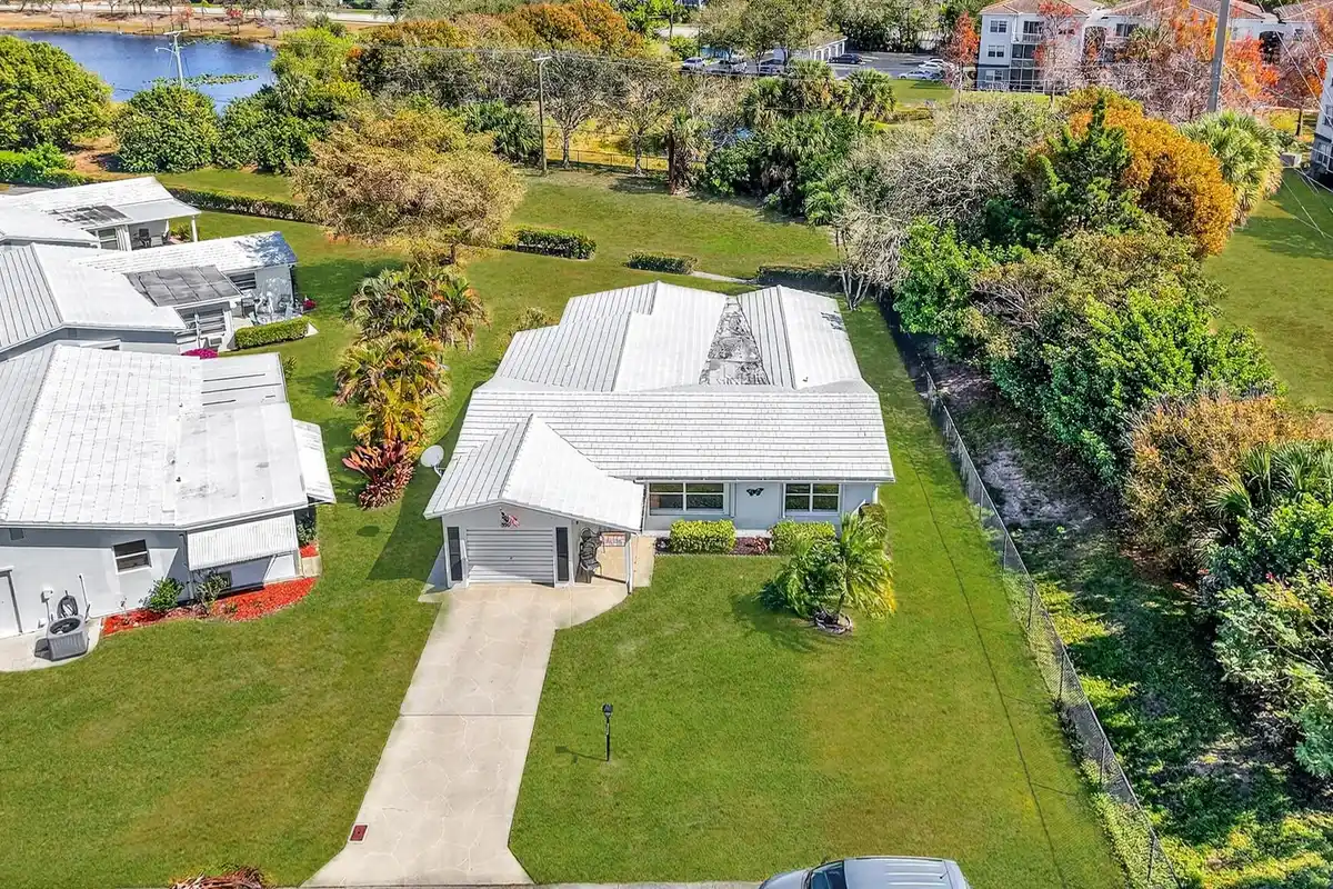 700 Canal Way, Boynton Beach: photo 1 of 25