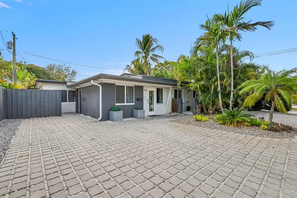 602 NE 27th St #1-2, Fort Lauderdale: photo 1 of 43