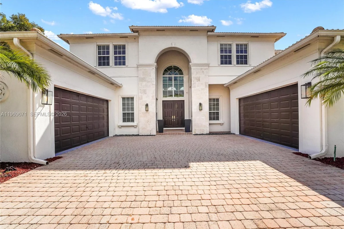 12486 World Cup Ln, Wellington: photo 1 of 33