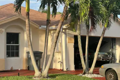 5973 Azalea Cir, West Palm Beach: photo 1 of 4