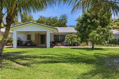 14721 SW 67th Ave, Coral Gables: photo 1 of 36