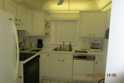 9350 Sunrise Lakes Blvd #103, Sunrise: photo 1 of 23