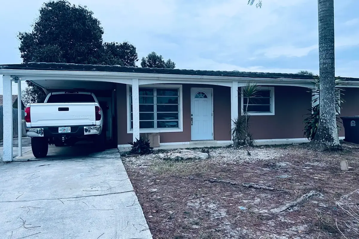 938 Sarazen Dr, West Palm Beach: photo 1 of 13