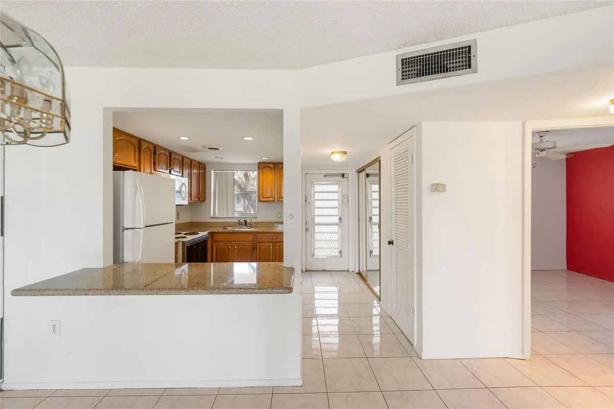 8081 N Sunrise Lakes Dr #203, Sunrise: photo 1 of 19