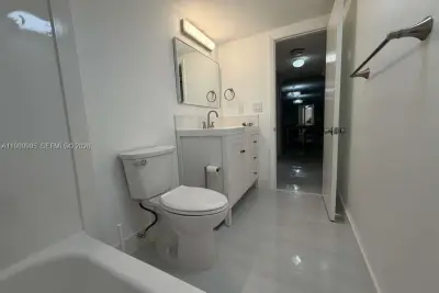 301 SE 3rd St #109, Dania Beach: photo 1 of 19