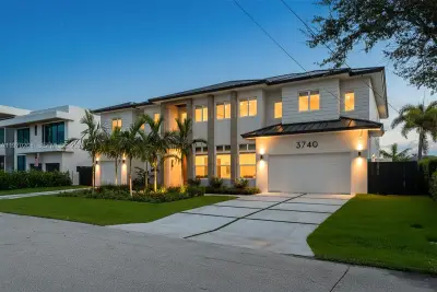3740 NE 29th Ave, Lighthouse Point: photo 1 of 50