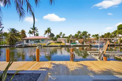 601 SE 5th Ter, Pompano Beach: photo 1 of 53