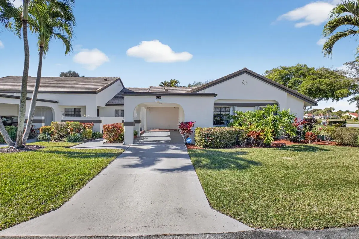 5750 Parkwalk Cir E, Boynton Beach: photo 1 of 46