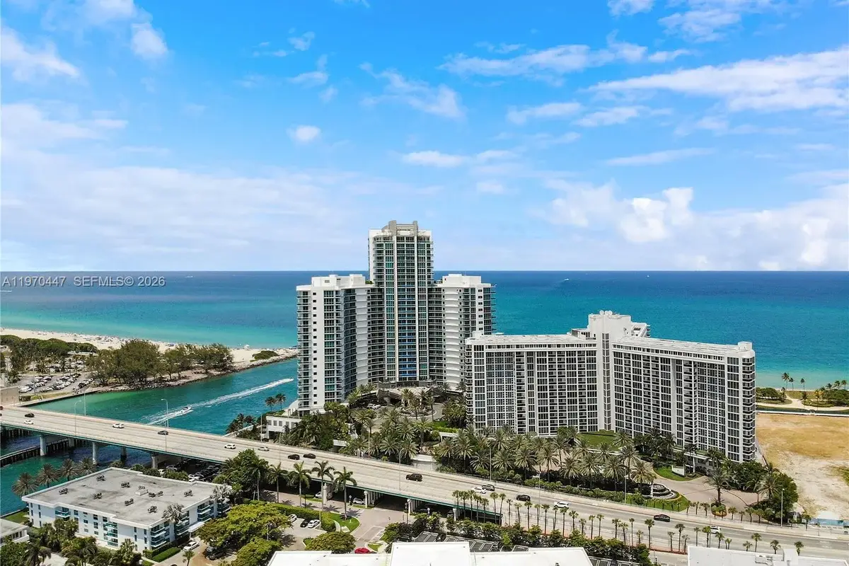 10275 Collins Ave #PH 1505, Bal Harbour: photo 1 of 9