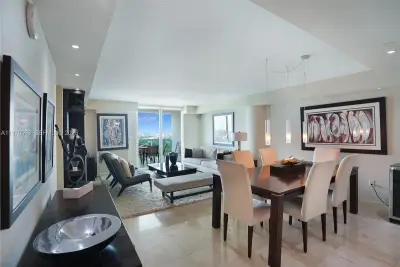 2101 Brickell Ave #1812, Miami: photo 1 of 58