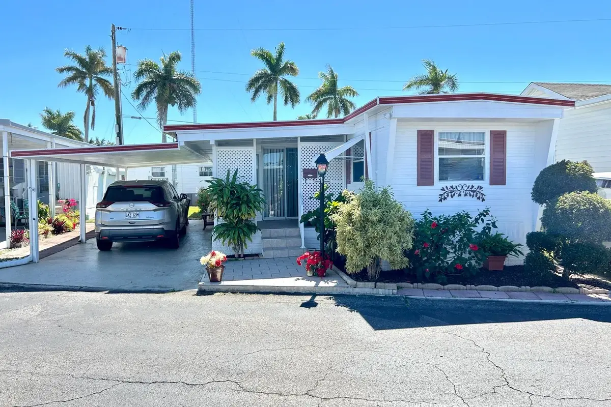 3332 Broadway St, Hollywood: photo 1 of 36