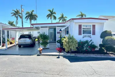 3332 Broadway St, Hollywood: photo 1 of 36