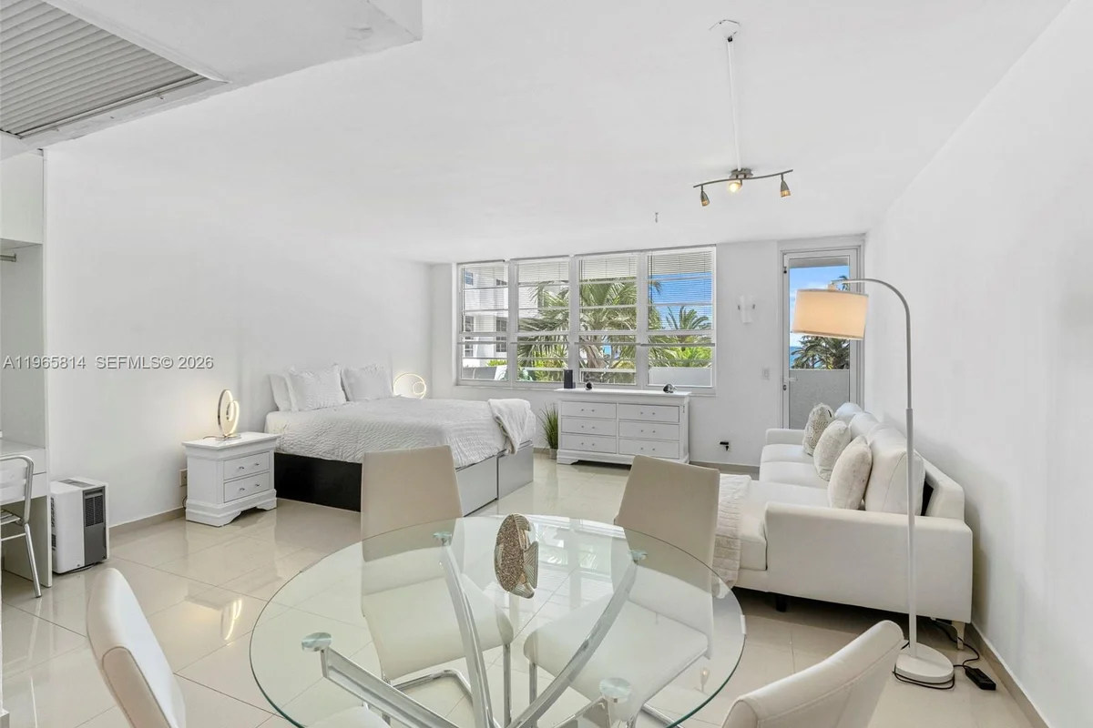 100 Lincoln Rd #417, Miami Beach: photo 1 of 33