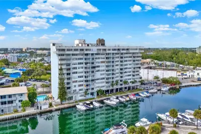 13155 Ixora Ct #311, North Miami: photo 1 of 33