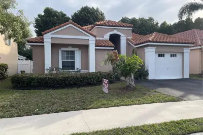 480 Somerset Way, Weston: photo 1 of 16