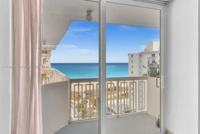 401 Ocean Dr #1007, Miami Beach: photo 1 of 33