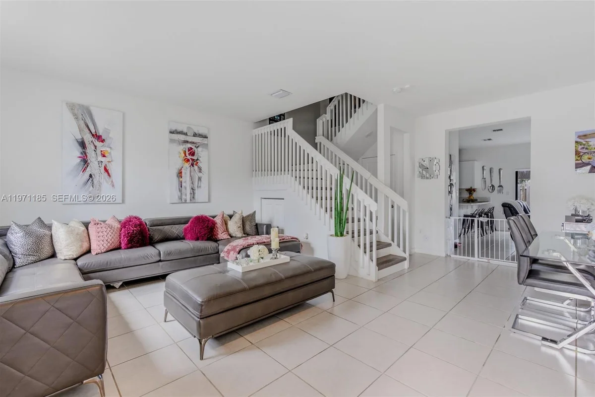 10009 SW 228th Ter, Miami: photo 1 of 48