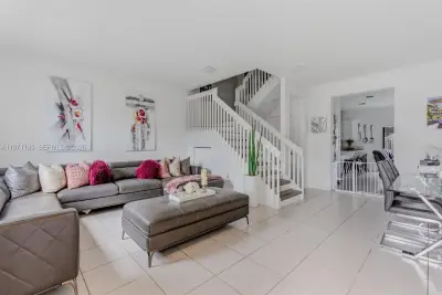 10009 SW 228th Ter, Miami: photo 1 of 48