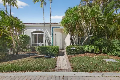 7671 Dahlia Ct, West Palm Beach: photo 1 of 67