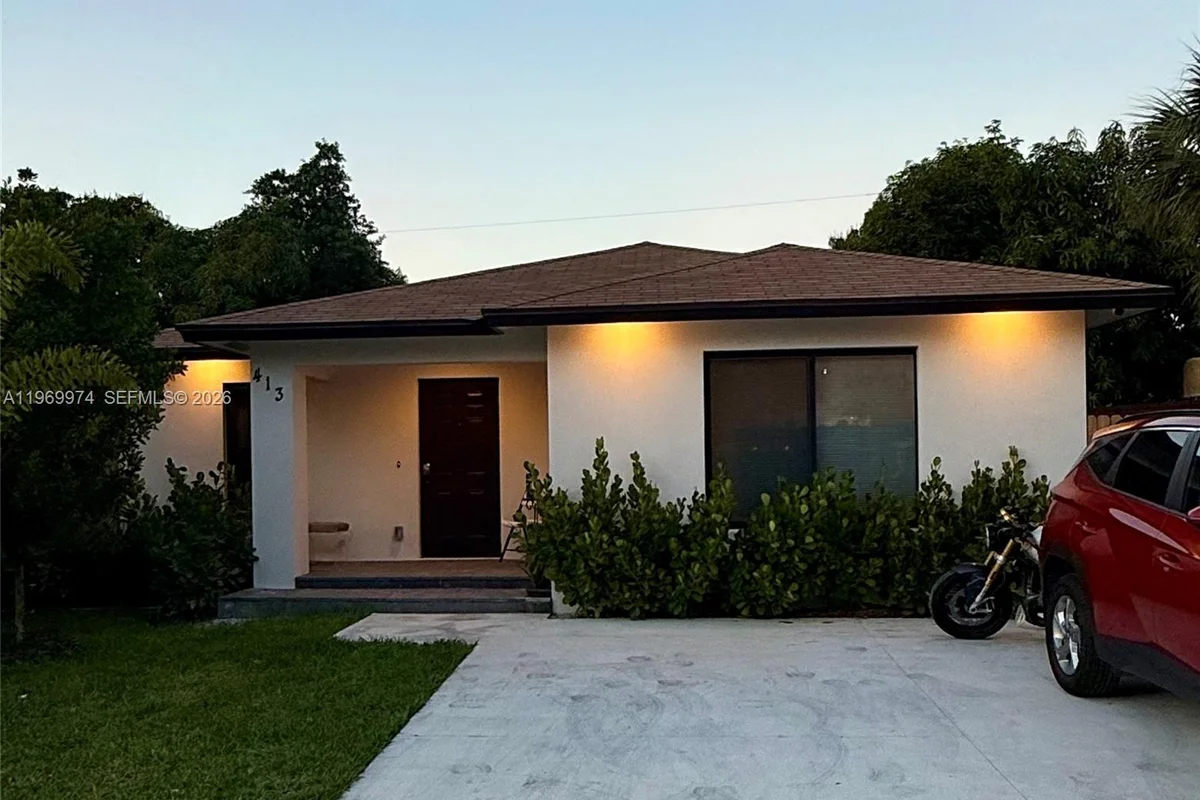 413 SW 10th St, Delray Beach: photo 1 of 42